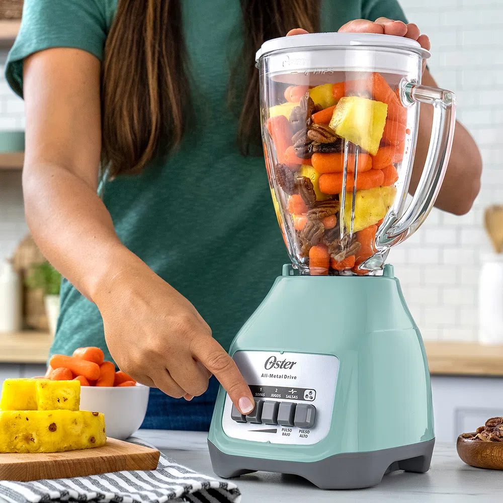 LICUADORA OSTER 1.5L CELESTE BLSTKAG-VPB-053
