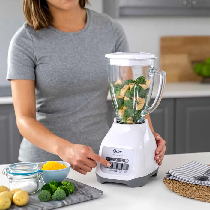 LICUADORA OSTER 1.5L BLANCO BLSTKAG-WPB-053